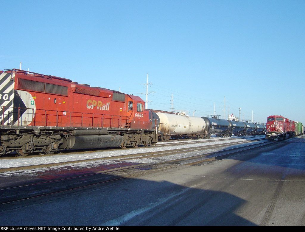 2 trains in the yarl